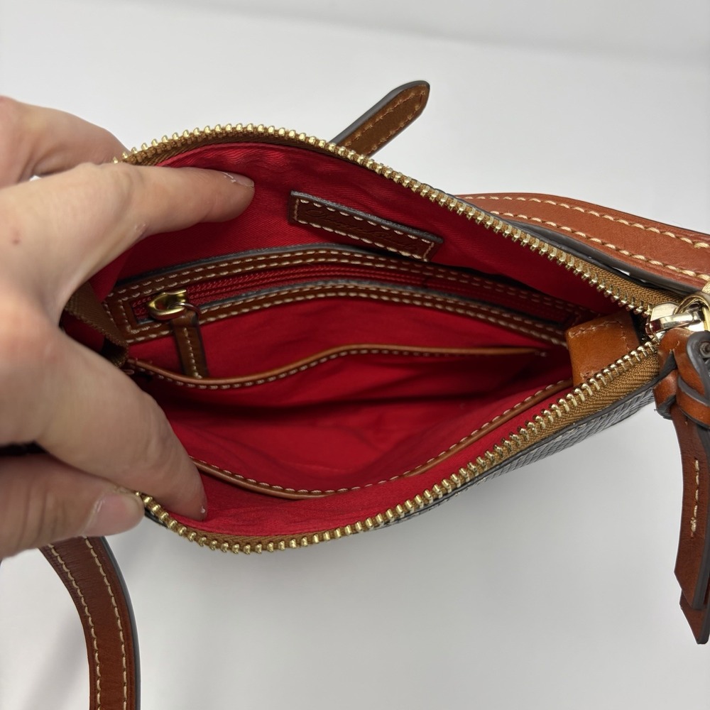 Dooney & Bourke Lizard Embossed Letter Carrier Crossbody Bag Purse in Black - Picture 12 of 12